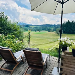 https://alpen-wohlfhlquartier.com-bavaria.com